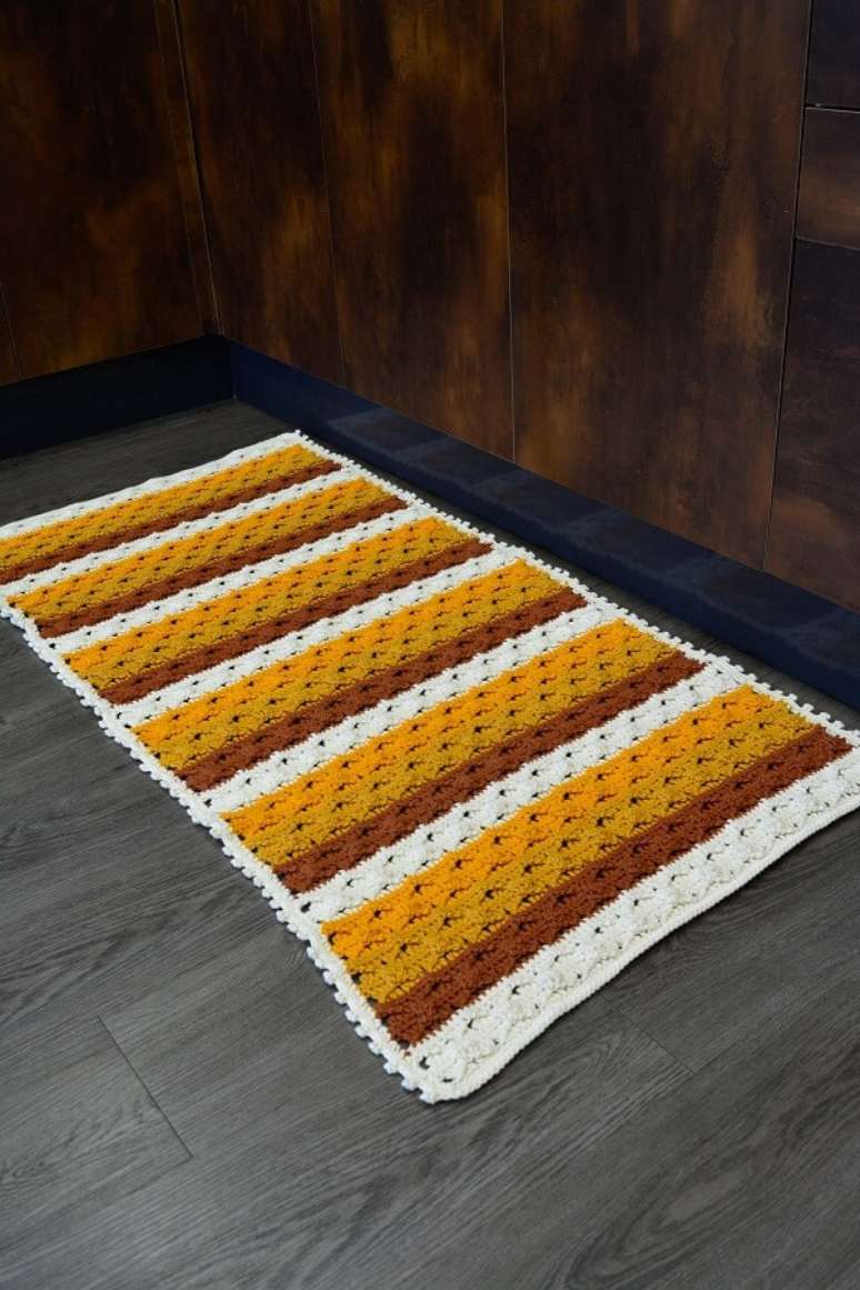 8. Decora&ccedil;&atilde;o de outono com tapete de croch&ecirc; listrado &ndash; Foto: Circulo