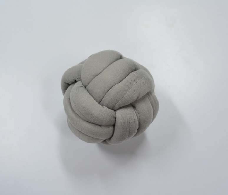 23. Almofada n&oacute; para decora&ccedil;&atilde;o escandinava &ndash; Foto: Circulo