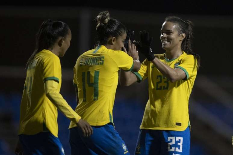 Gabi Nunes e Bia Zaneratto marcaram os gols da Seleção Brasileira nesta segunda-feira (Foto: Lucas Figueiredo / CBF)
