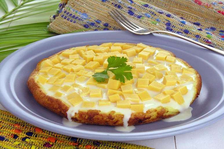 Omelete de tapioca com queijo – Foto: Guia da Cozinha