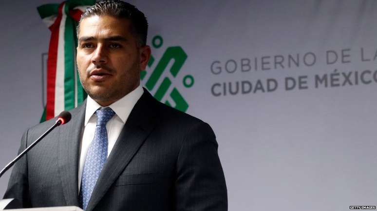 Omar Garcia Harfuch, então ministro da Segurança da Cidade do México, foi emboscado em um violento ataque a tiros em 2020