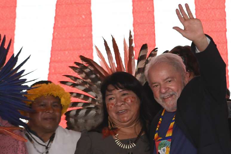 Lula visitou o Acampamento Terra Livre, em Brasília