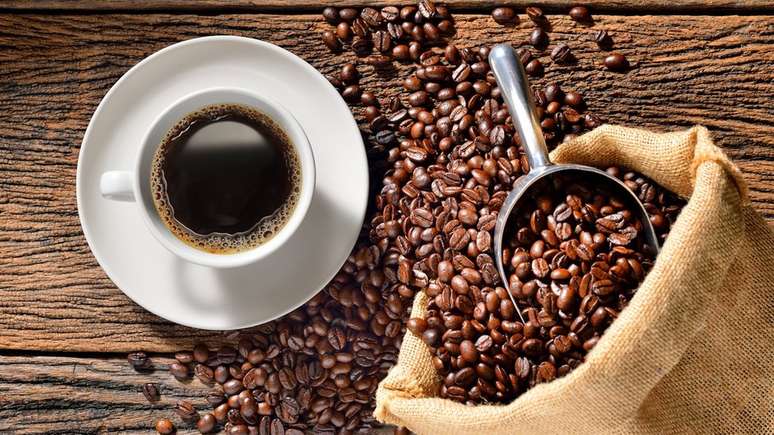 Estima-se que dois bilhões de xícaras de café sejam consumidas em todo o mundo diariamente