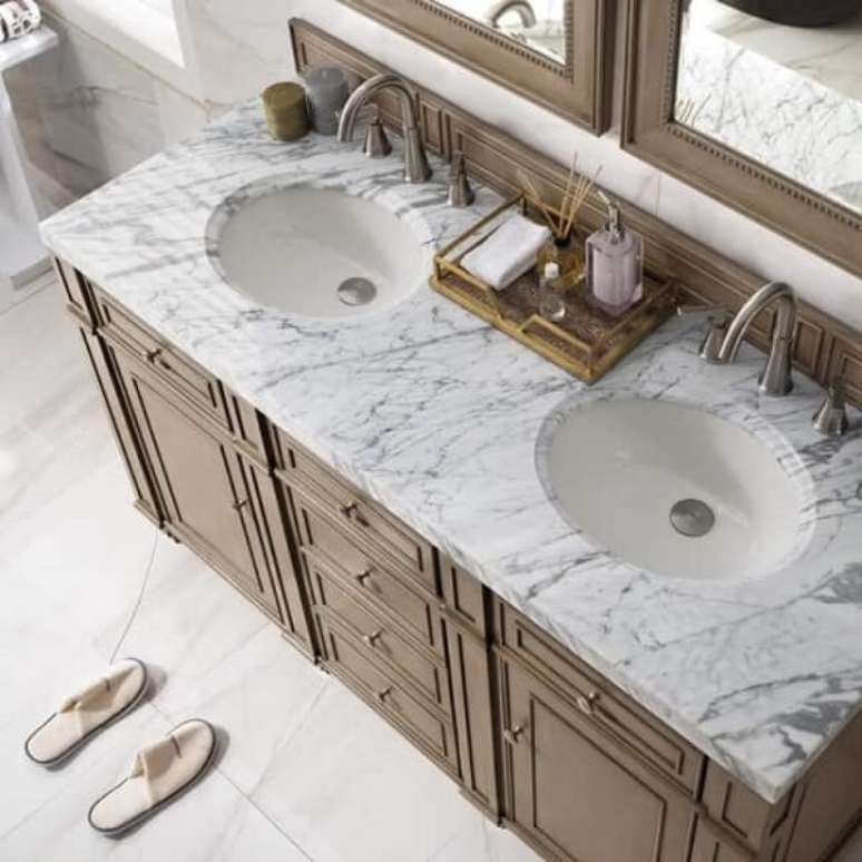 39. Pia de banheiro de marmore dupla para casal – Foto Soluções industriais