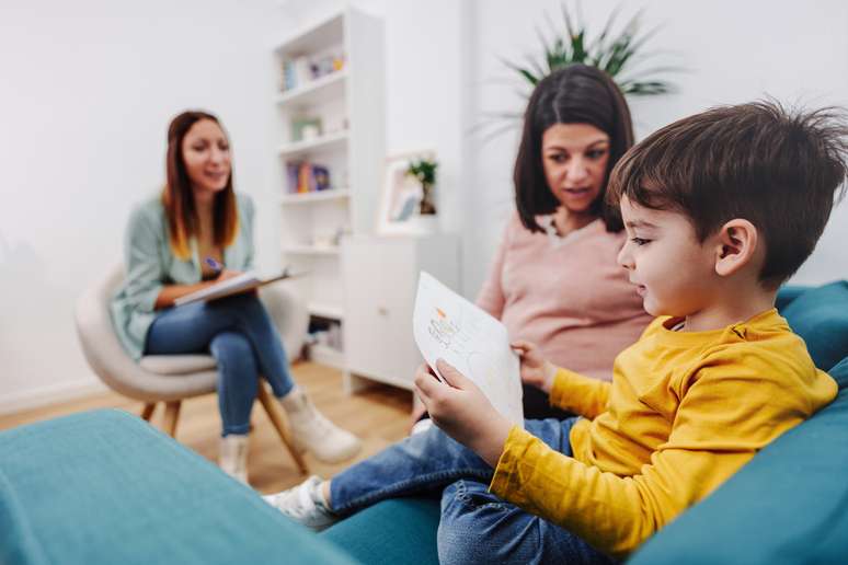 Mãe,filho e terapeuta