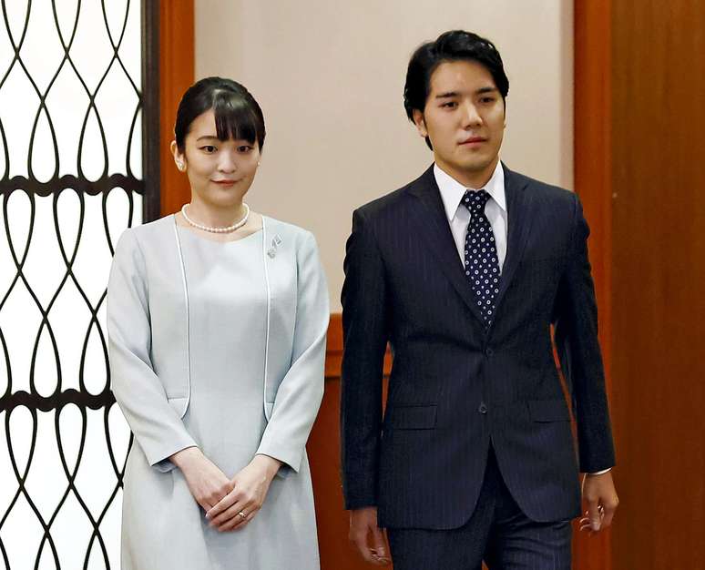 Mako Komuro e o marido plebeu Kei Komuro