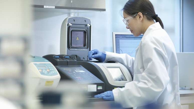 Os sequenciadores que fazem a an&aacute;lise dos genes se tornaram mais r&aacute;pidos, potentes e baratos nas &uacute;ltimas d&eacute;cadas