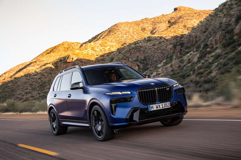 Novo BMW X7 M60i