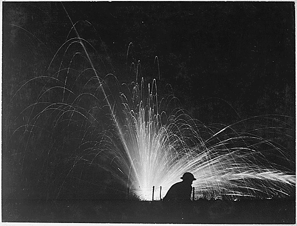 Bombas de fósforo branco foram usadas em conflitos como a Primeira Guerra Mundial