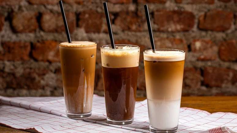 O café gelado é uma ótima opção para quem quer tomar uma bebida refrescante