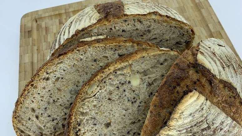 Releitura de p&atilde;o da &eacute;poca de Cristo, feita pelo padeiro Johannes Roos