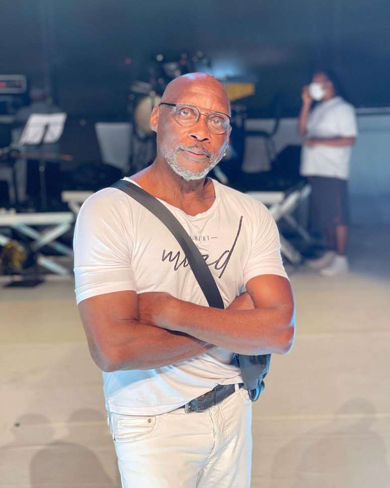 Bailarino e core&oacute;grafo soma mais de 40 anos dedicados &agrave; dan&ccedil;a