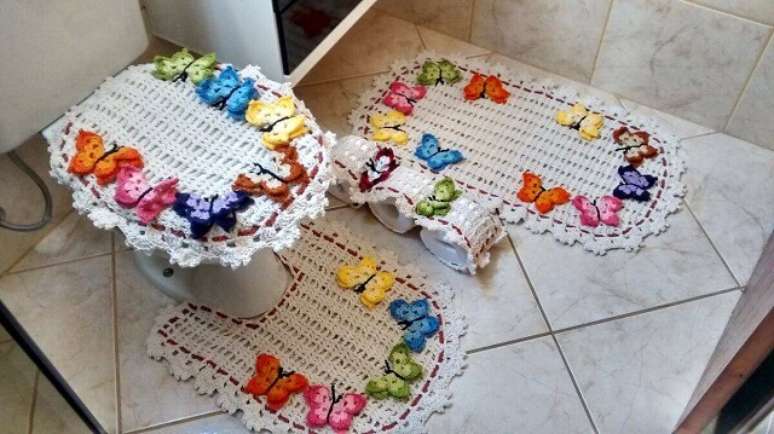 19. Pe&ccedil;as coloridas em croch&ecirc; trazem alegria para a decora&ccedil;&atilde;o. Fonte: Revista Artesanato