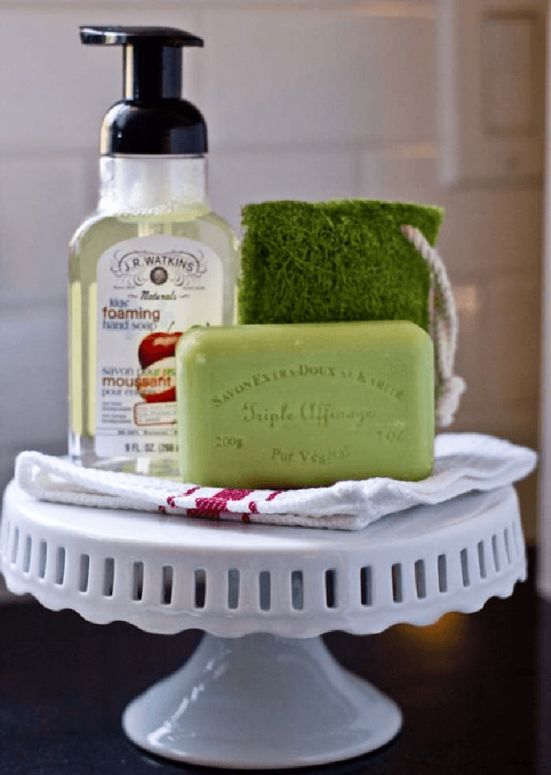 12. Reaproveite bandejas antigas. Fonte: Revista Artesanato