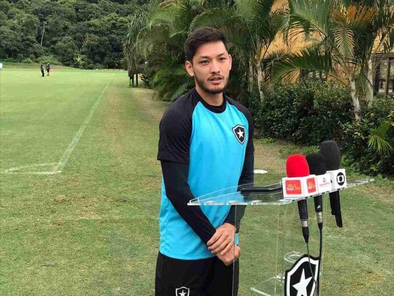 Luís Oyama é jogador do Botafogo (Foto: Sergio Santana/LANCE!)