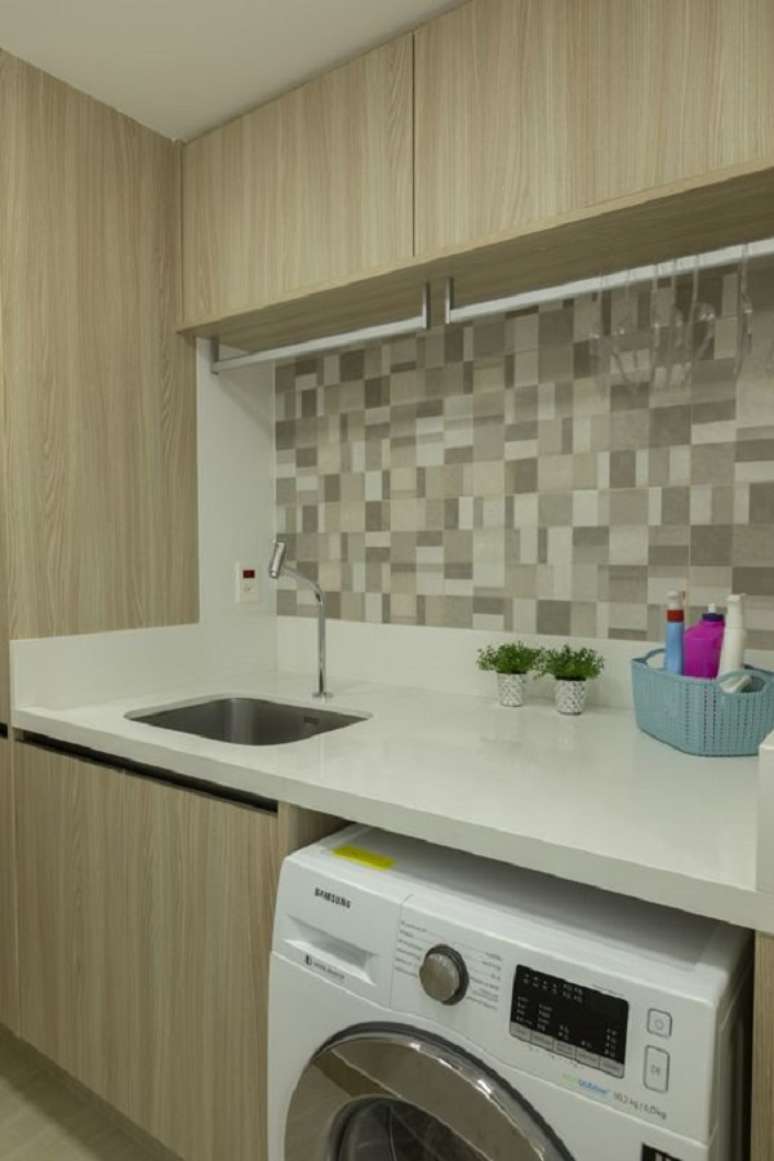 14. Tanque para lavanderia inox e bancada de silestone &ndash; Foto Lam Arquitetura e Interiores
