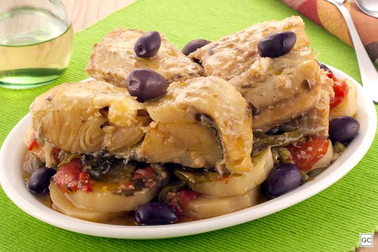 Bacalhoada na pressão – Foto: Guia da Cozinha