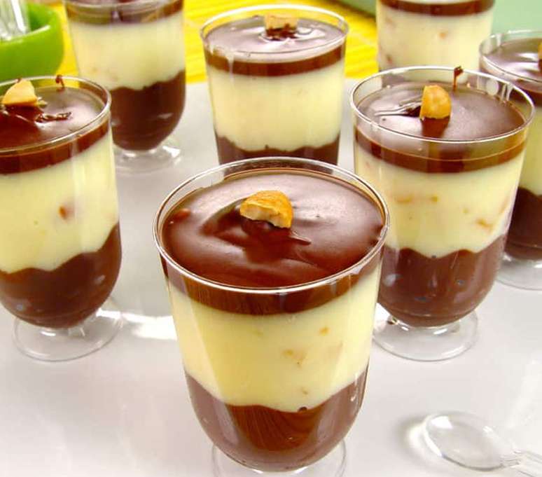 Doce de P&aacute;scoa no copinho (Reprodu&ccedil;&atilde;o / Guia da Cozinha)