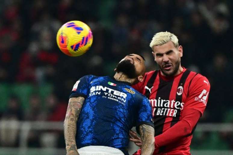 Inter de Milão e Milan duelam no San Siro nesta terça-feira pela Copa da Itália (Foto: MIGUEL MEDINA / AFP)