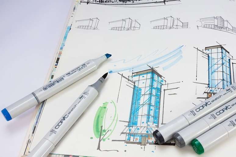 6. Qual a diferença entre arquiteto e engenheiro civil: o arquiteto alem de dominar a geometria, deve ter boa habilidade para desenhar e noção espacial. Fonte: Pixabay