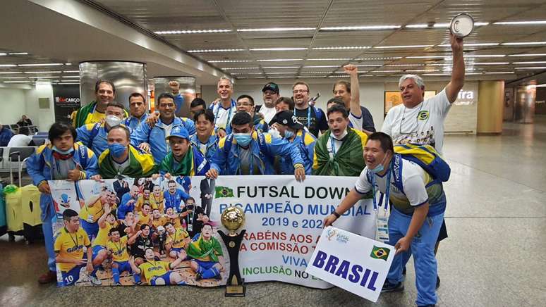 Time conquistou o bi invicto: foram cinco vitórias em cinco jogos