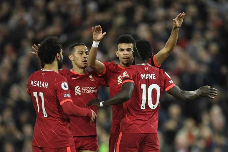 Salah, do Liverpool, quebra recorde de ídolo do Arsenal com gol na