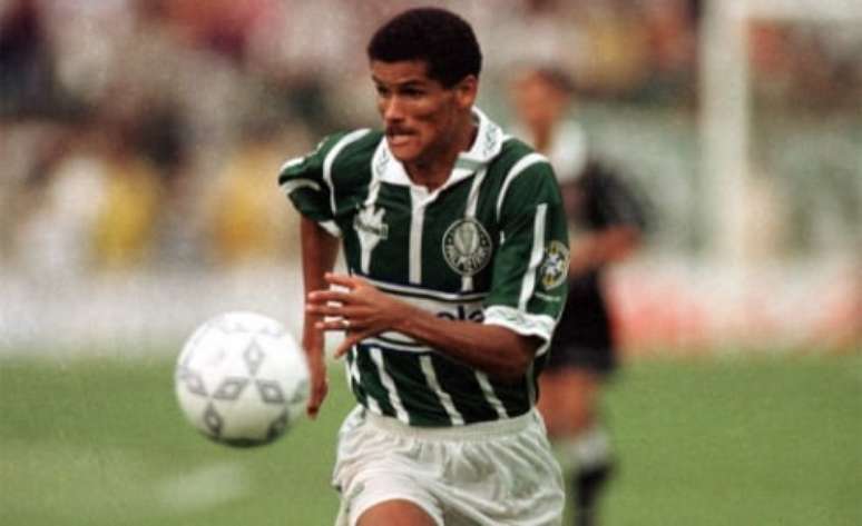 Rivaldo em campo pelo Palmeiras (FOTO: Agencia Estado)