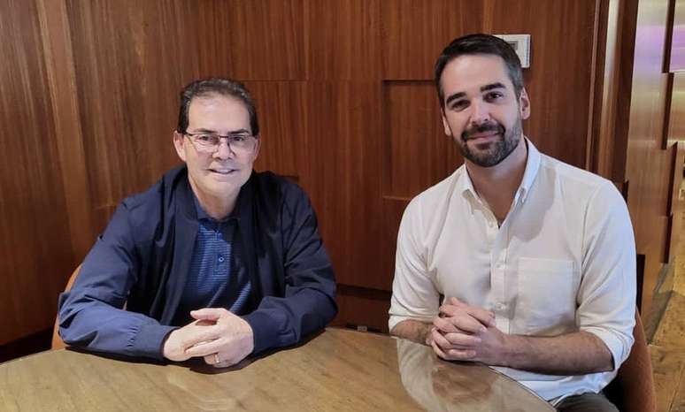 Eduardo Leite com o deputado Paulinho da Força, em São Paulo.