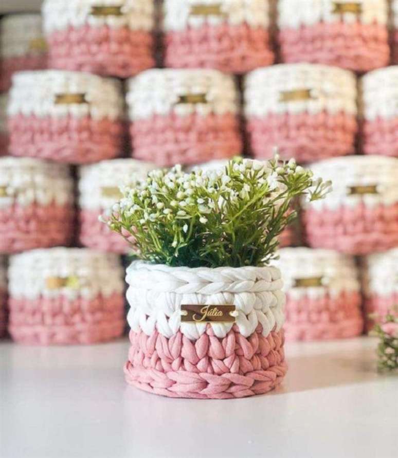 27. Cesto de fio de malha com plantas &ndash; Foto Artesanato passo a passo