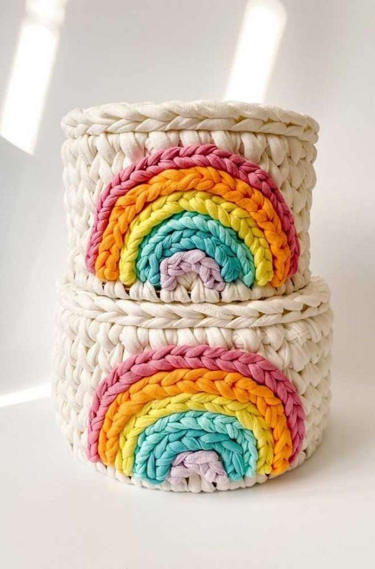 31. Cesto de fio de malha de arco iris &ndash; Foto Decor Facil