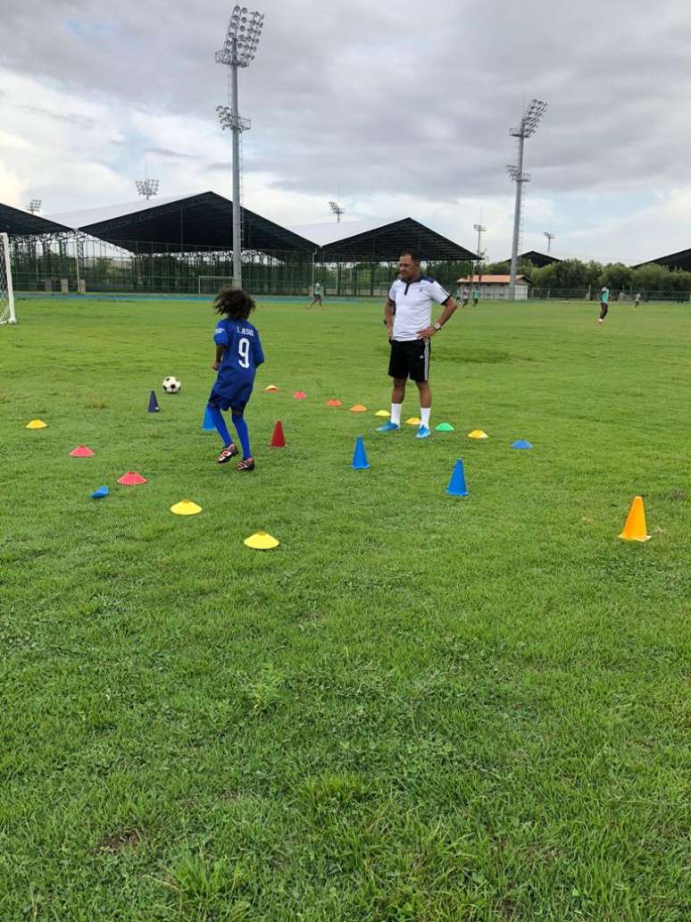 Sofia mora na zona rural de Boa Vista