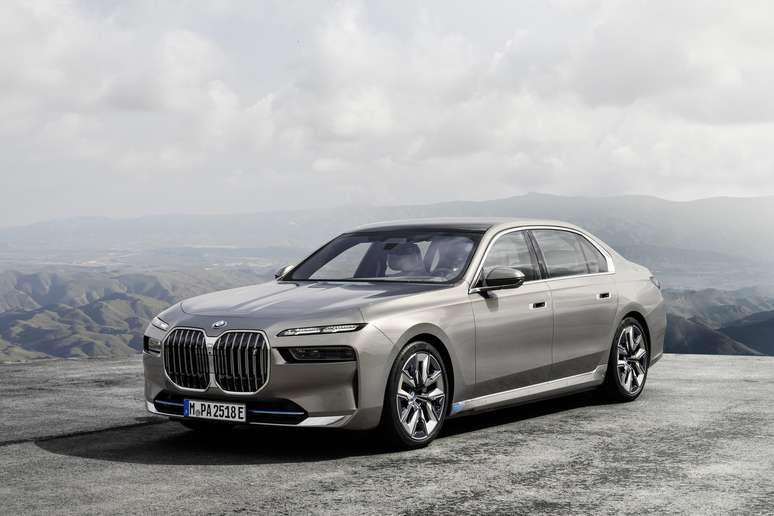 Novo BMW Série 7 tem design ousado