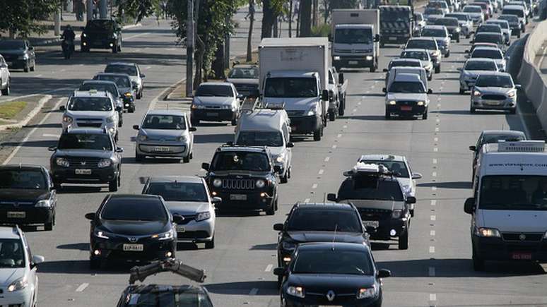 Mortes entre ocupantes de carros cresceram duas vezes, enquanto entre motociclistas o aumento foi de 18 vezes nos últimos 24 anos