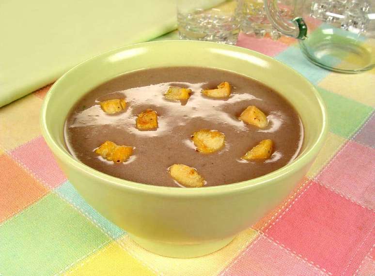 Creme de feij&atilde;o-fradinho com frango &ndash; Foto: Reprodu&ccedil;&atilde;o
