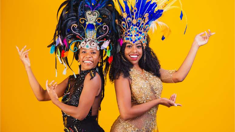 Mesmo fora de época, o Carnaval em Abril promete muita alegria como de costume, mas algumas energias para amor, dinheiro e carreira – Shutterstock