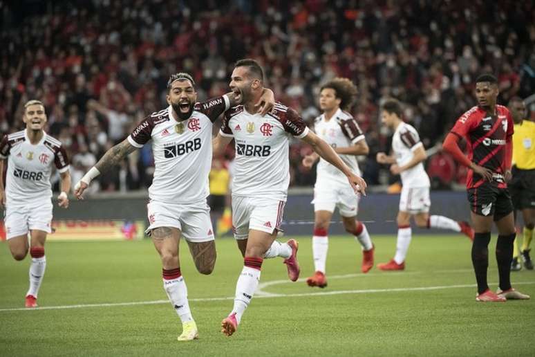 Flamengo vai em busca da vitória contra o Athletico na Arena da Baixada (Foto: Alexandre Vidal/Flamengo)