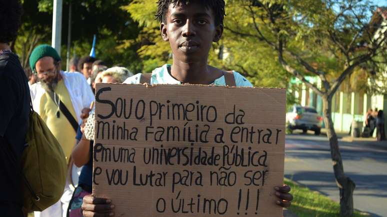 Parcela de negros entre os inscritos no Enem saltou de 51% para 60% entre 2010 e 2016