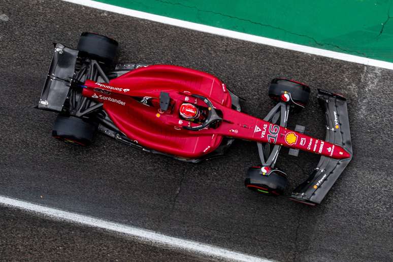 A Ferrari tem um problema para resolver para a corrida de domingo 