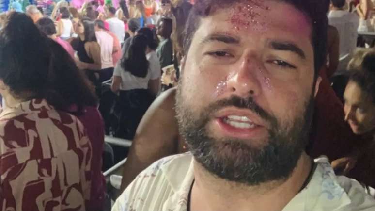 Repórter caiu na folia no Rio de Janeiro