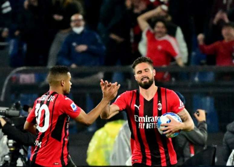 Milan vence Lazio e ocupa a liderança do Campeonato Italiano (Foto: VINCENZO PINTO / AFP)