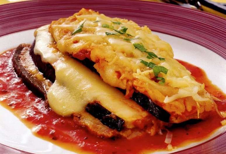 Berinjela &agrave; parmegiana &ndash; Foto: Guia da Cozinha