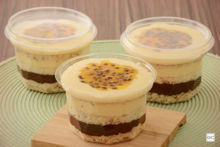 Bolo-casadinho de maracuj&aacute; no potinho &ndash; Foto: Guia da Cozinha
