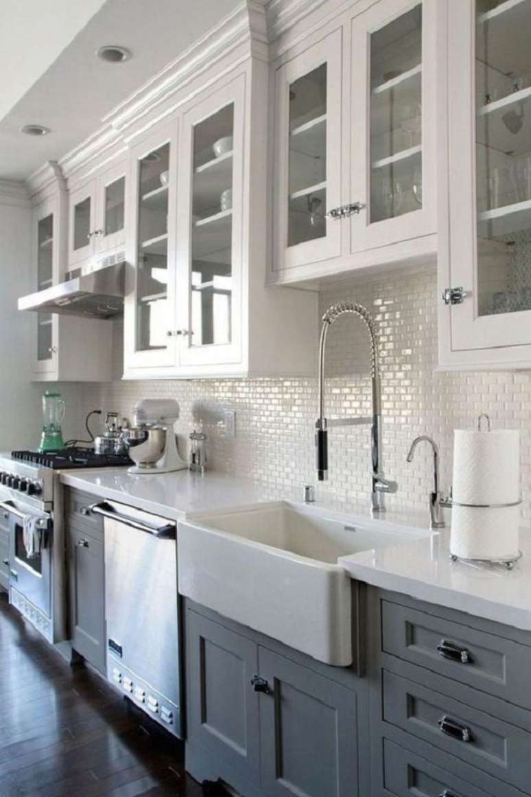 59. Torneiras para cozinha gourmet com armarios azuis – Foto White Kitchen Decorations