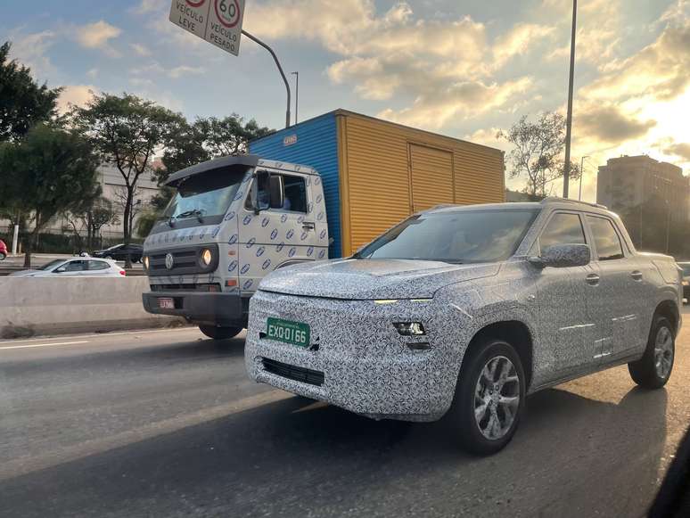 Nova Chevrolet Montana terá faróis bipartidos