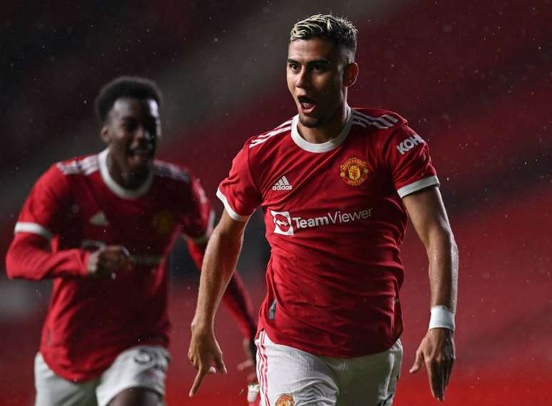 Andreas Pereira pode ter nova chance com a camisa do Manchester United (Foto: PAUL ELLIS / AFP)