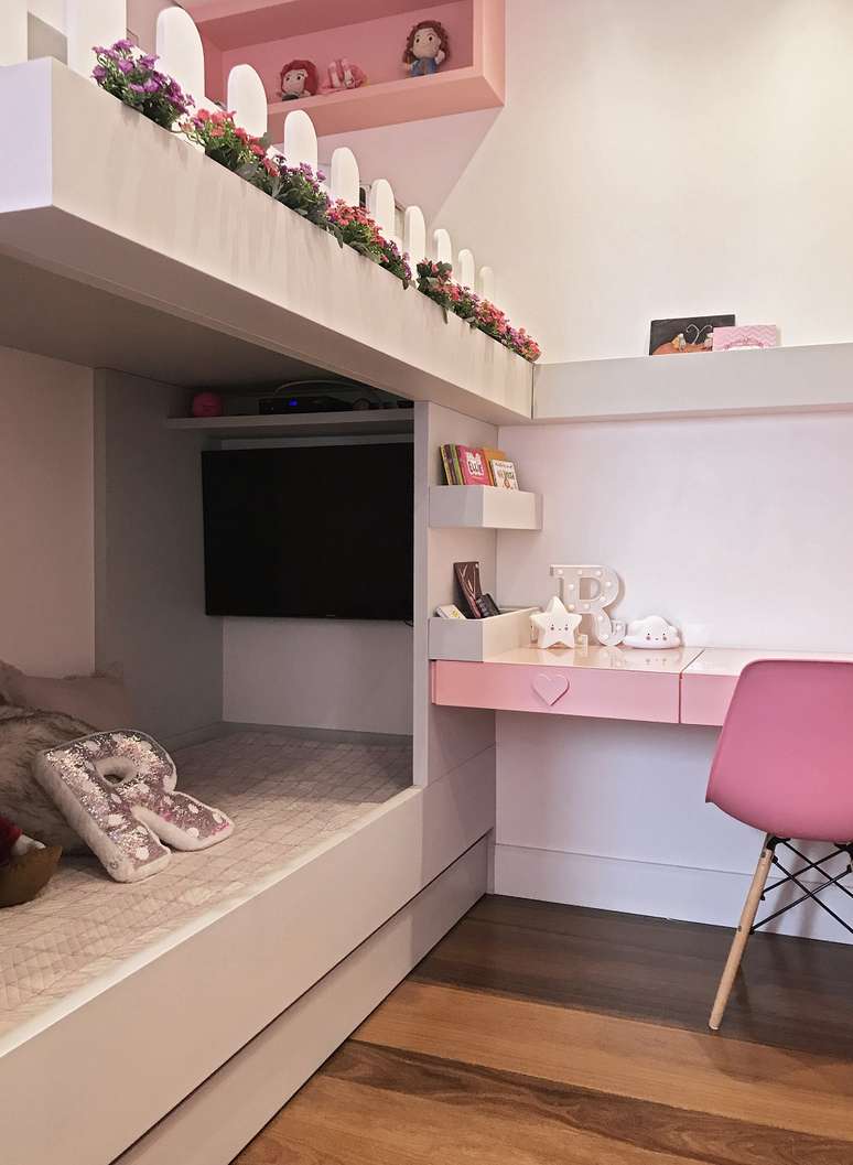 12. O quarto da filha mais nova faz alus&atilde;o a uma casinha de boneca. Foto: 2S St&uacute;dio