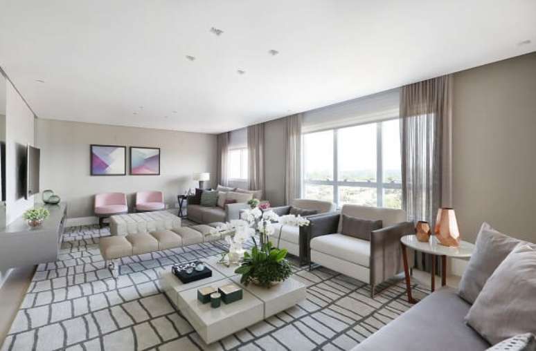 52. Vaso pequeno para sala de estar &ndash; Foto Karen Pisaca