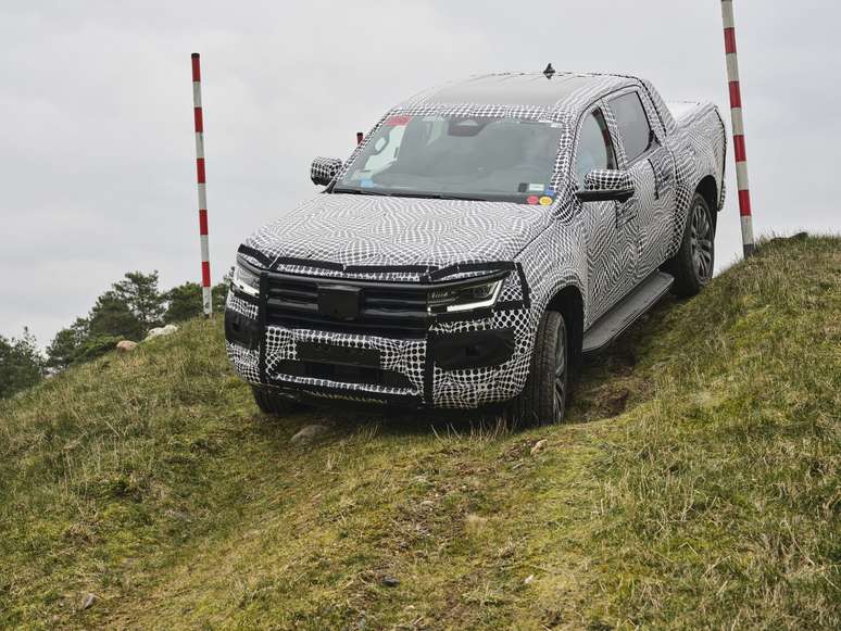 Nova geração da Volkswagen Amarok em testes