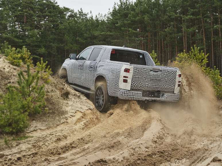 Nova geração da Volkswagen Amarok em testes