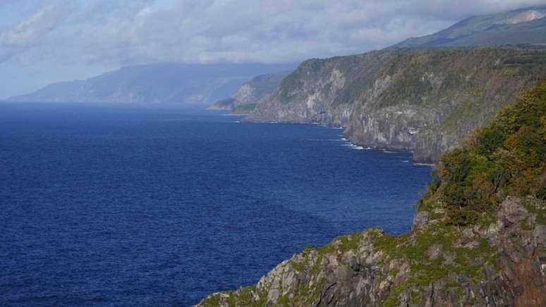 Pen&iacute;nsula de Shiretoko, em Hokkaido, &eacute; popular entre os turistas no Jap&atilde;o por sua vida selvagem e litoral dram&aacute;tico
